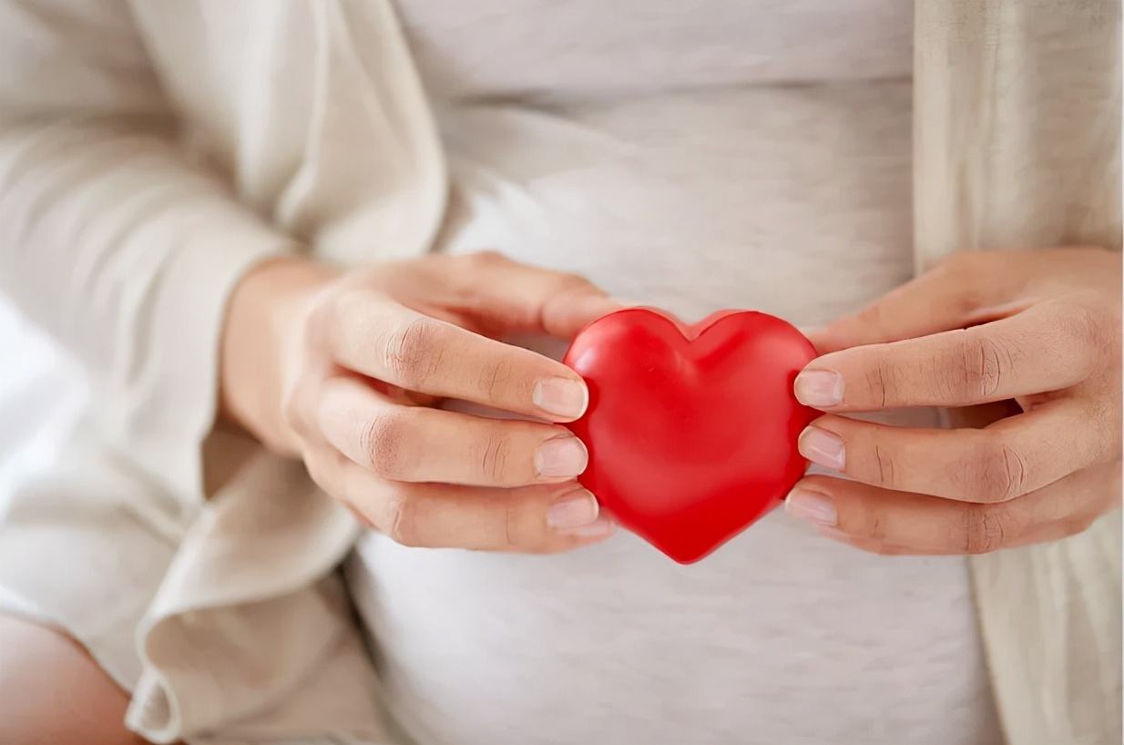 在为女儿怀孕做准备时，你可以通过以下方式来帮助。